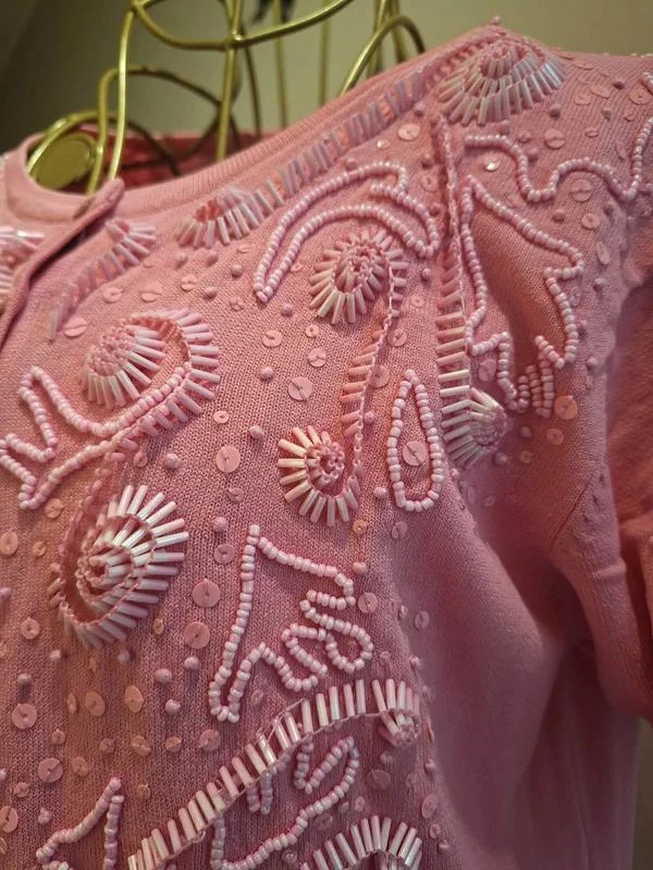 Vestido rosa y bordados de perlas – photo 4